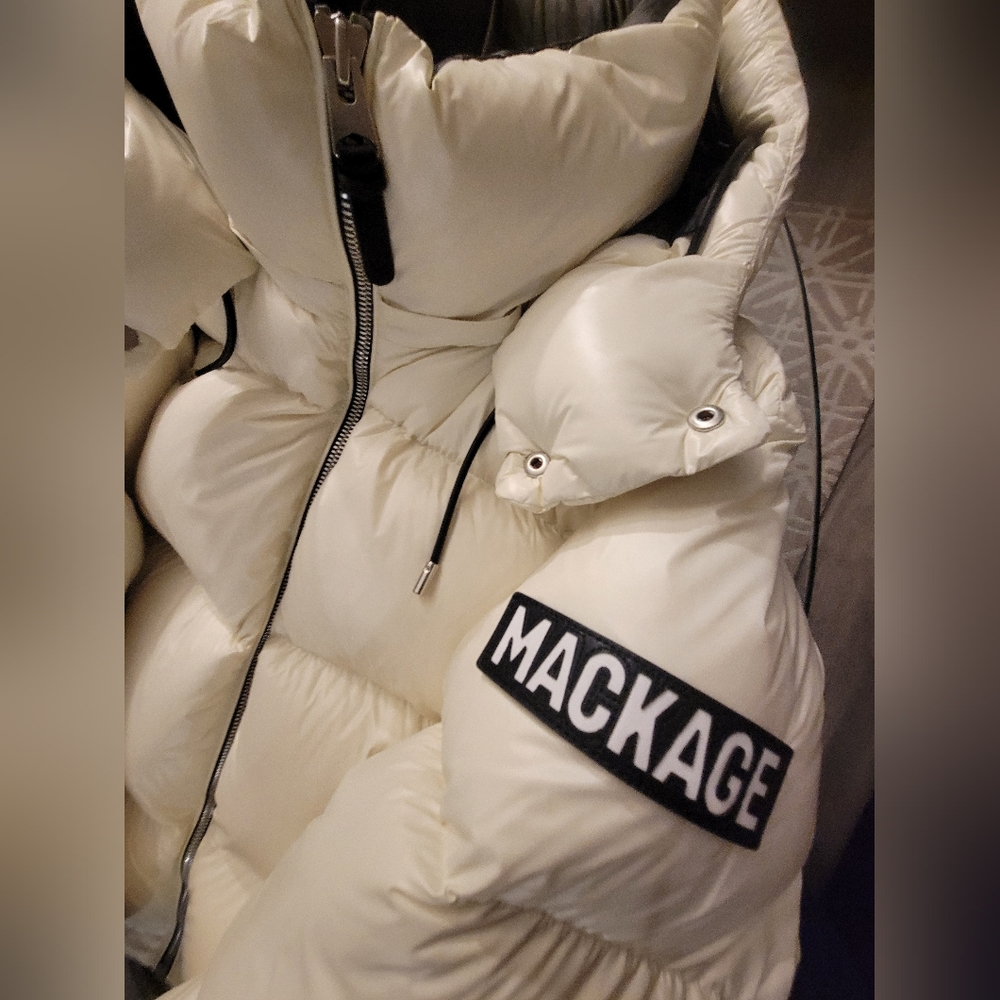 MACKAGE